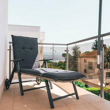 Apartman Tihana Apartment *